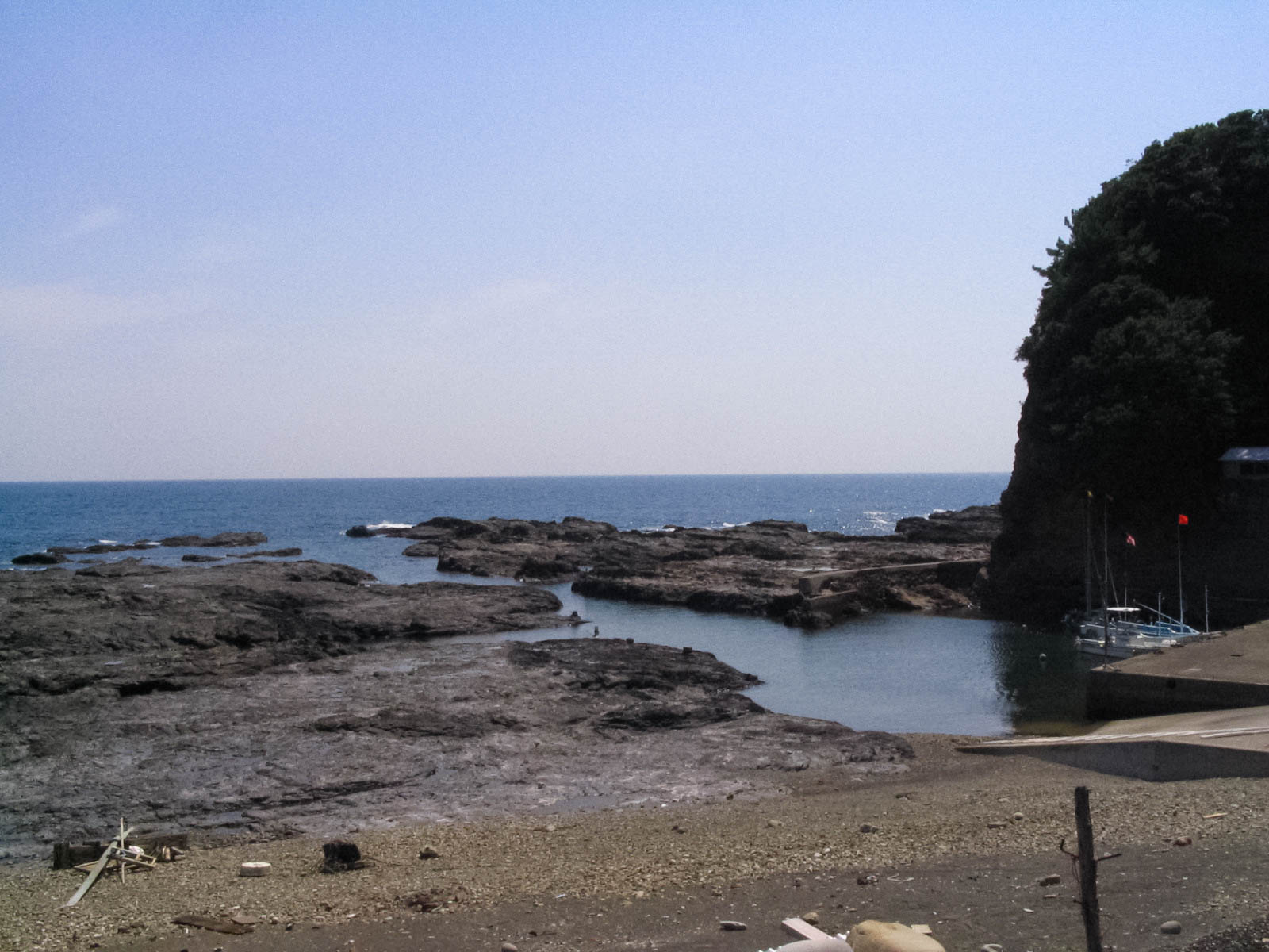 串本町　雨島