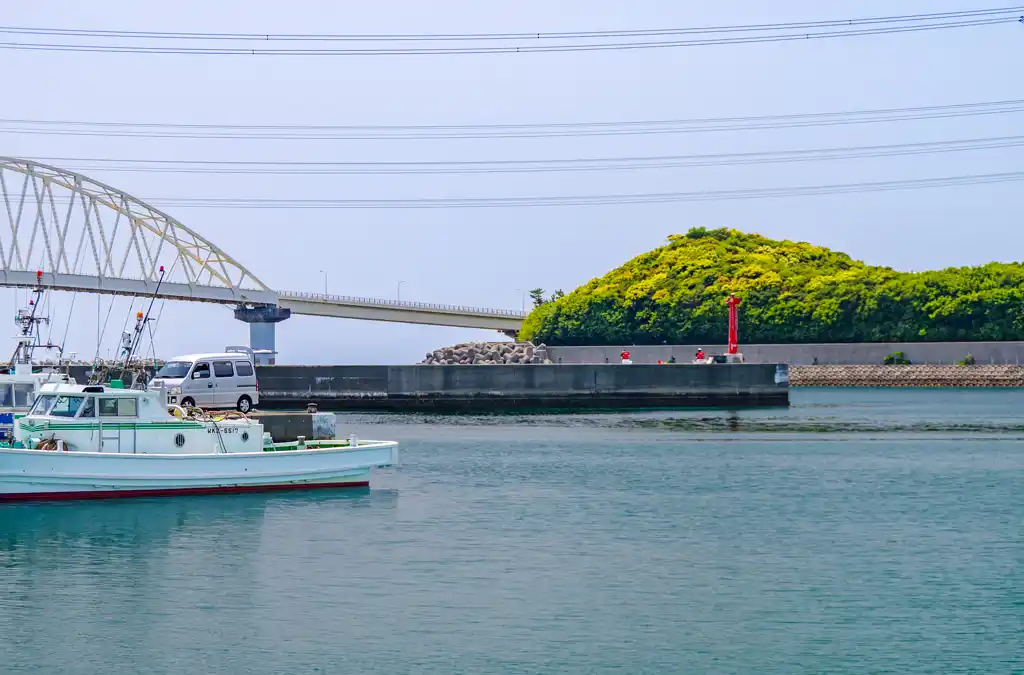 日高港